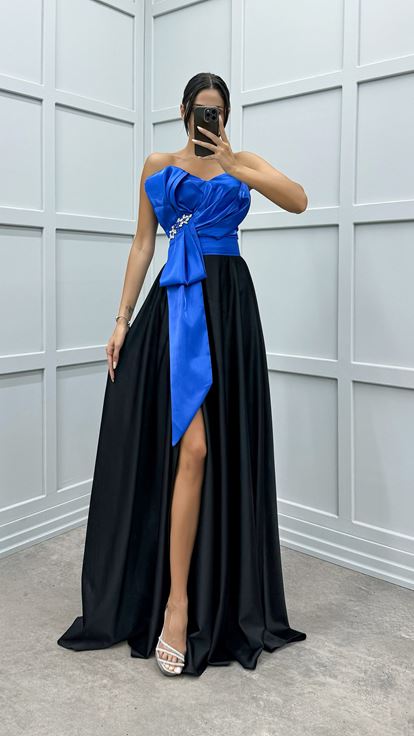 فستان ساكس بتصميم مزين بتفاصيل خصر بدون حمالات