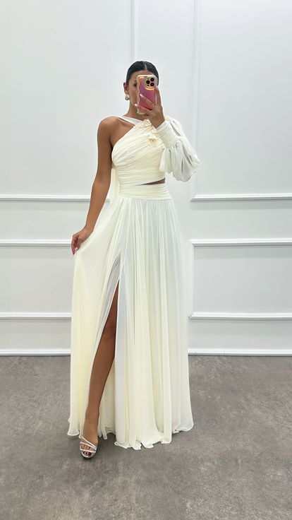 Beyaz Tek Kol Omuzu işleme Detay Transparan Elbise