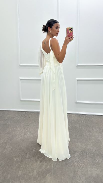 Beyaz Tek Kol Omuzu işleme Detay Transparan Elbise