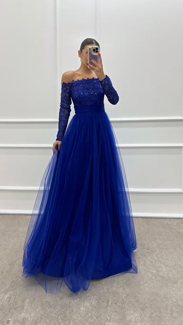 Saks Bust Embroidery Detail Design Tulle Dress