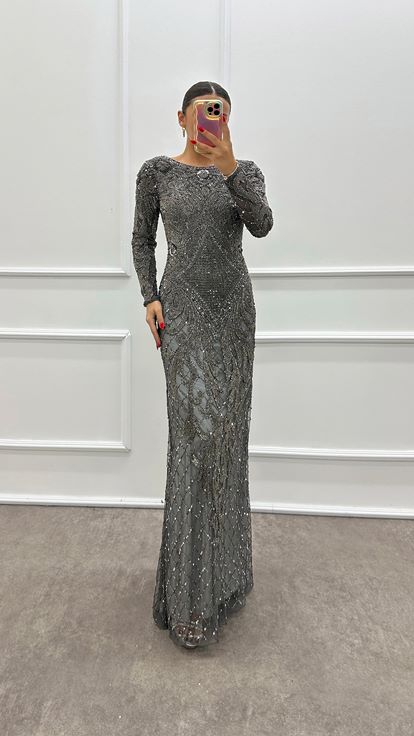 Abito da sera di design color antracite ricamato a mano