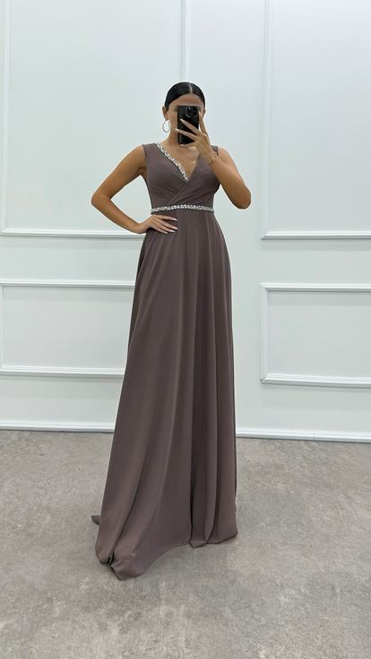 Powder Waist and Stone Design Evening Dress with Chest
