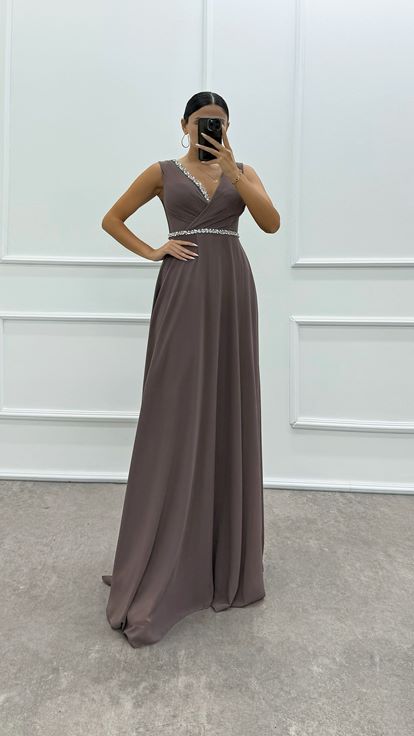 Powder Waist and Stone Design Evening Dress with Chest