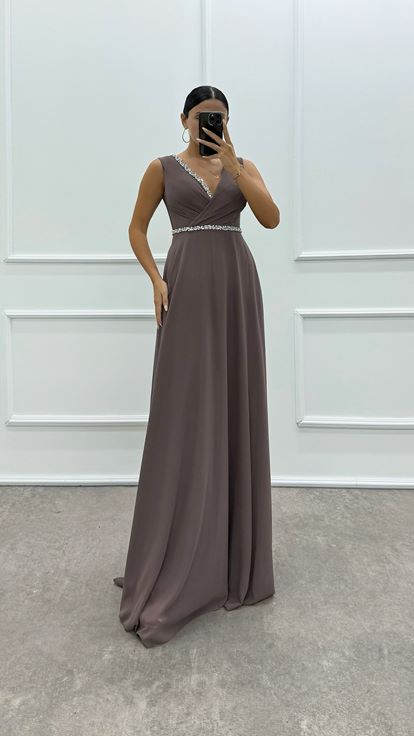 Powder Waist and Stone Design Evening Dress with Chest