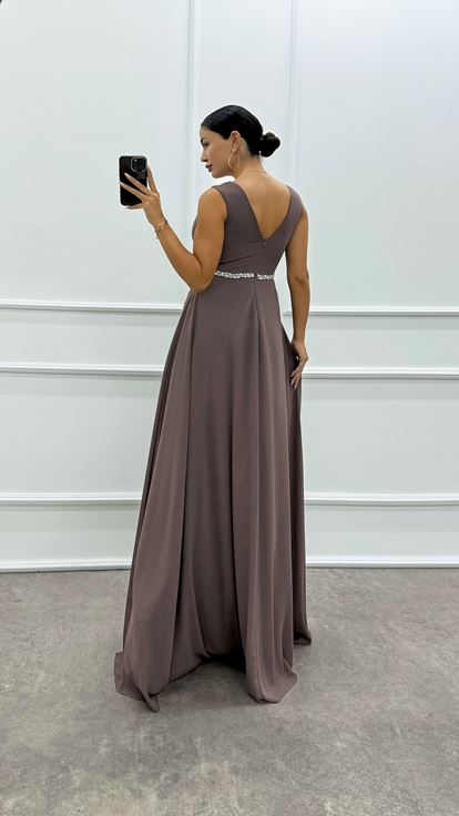 Powder Waist and Stone Design Evening Dress with Chest