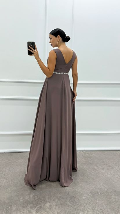 Powder Waist and Stone Design Evening Dress with Chest