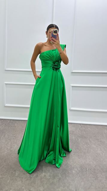 Emerald Green One Shoulder Rose Detail Evening Dress