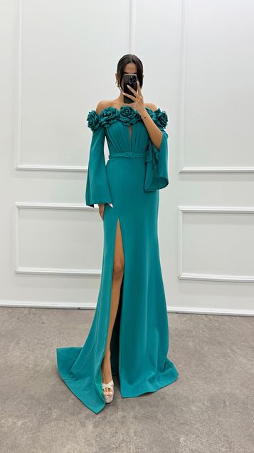 Rose Detail Design Evening Dress on the Chest