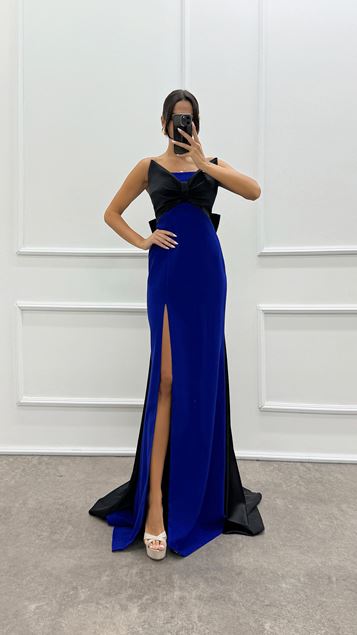 Trägerloses Saks-Kleid mit Schleife im Brustbereich