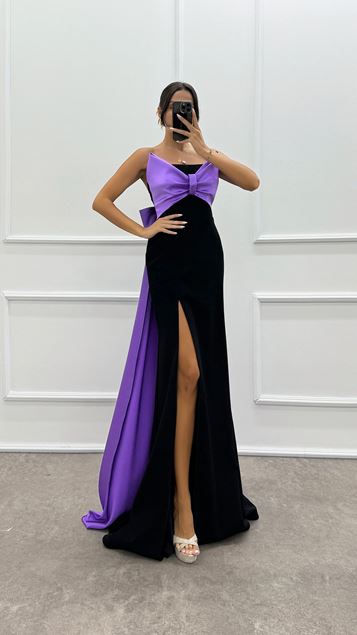 Robe sans bretelles avec nœud sur la poitrine