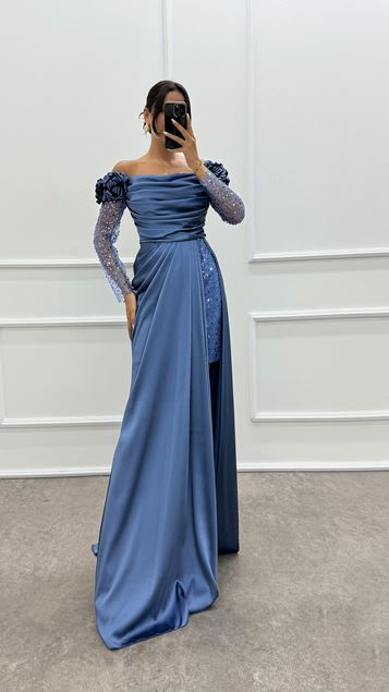 Abendkleid aus Satin mit Indigo-Schultern, Blumenärmeln, Tüll-Design