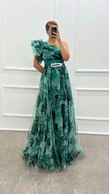 Smaragdgrünes, einschultriges, gemustertes Tüllkleid in Übergröße