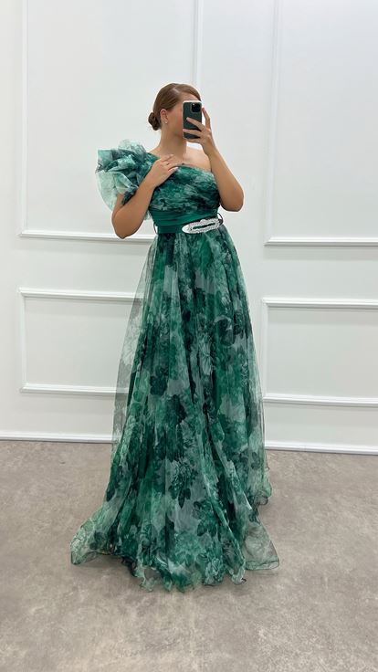 Smaragdgrünes, einschultriges, gemustertes Tüllkleid in Übergröße