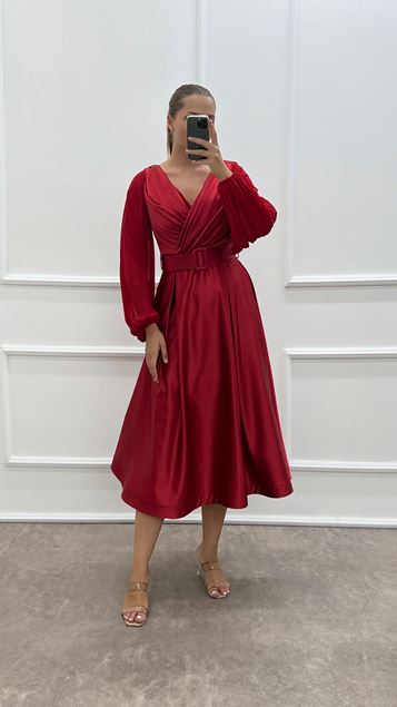 Abito in raso taglie forti con design a maniche a palloncino a doppio petto rosso