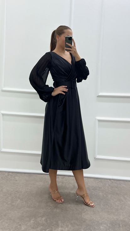 Abito in raso taglie forti con design a maniche a palloncino a doppio petto nero