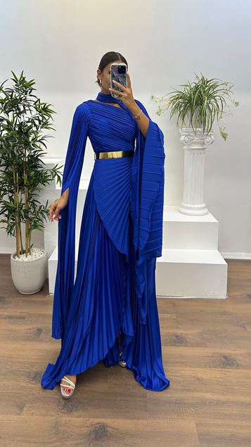 Saks Draped Neck Detail Evening Dress