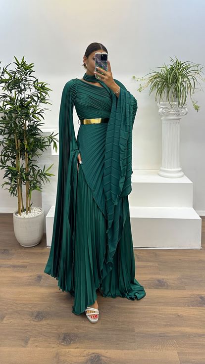 Abito da sera verde smeraldo con scollo drappeggiato