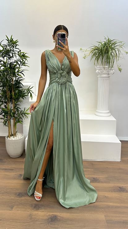 Mint Green V-Neck Rose Detail Evening Dress