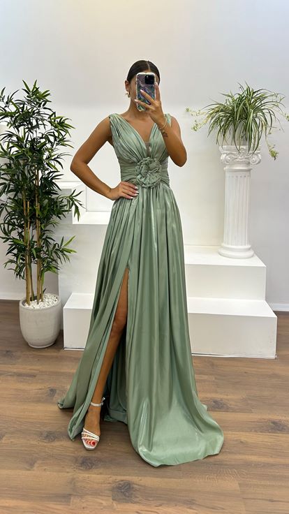Mint Green V-Neck Rose Detail Evening Dress
