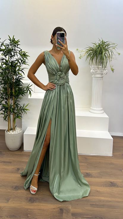 Mint Green V-Neck Rose Detail Evening Dress