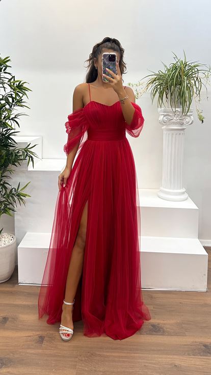 Red Sweetheart Neckline Tulle Evening Dress