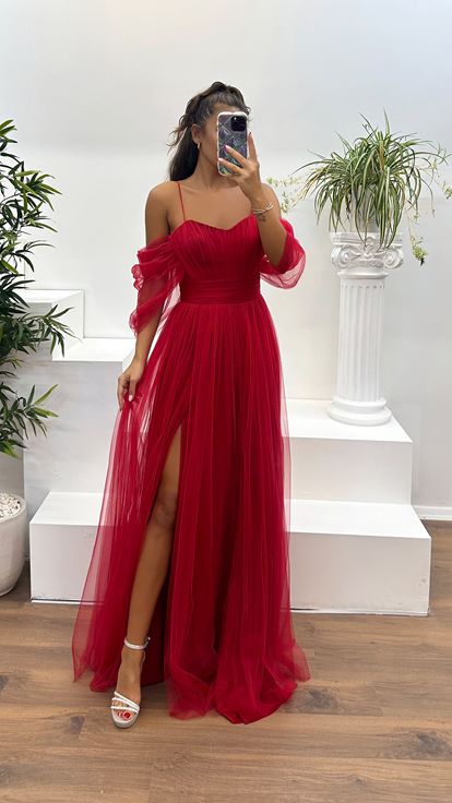 Red Sweetheart Neckline Tulle Evening Dress