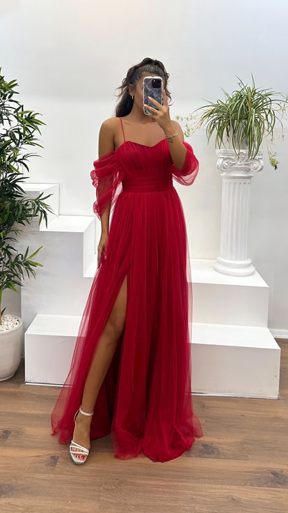 Red Sweetheart Neckline Tulle Evening Dress