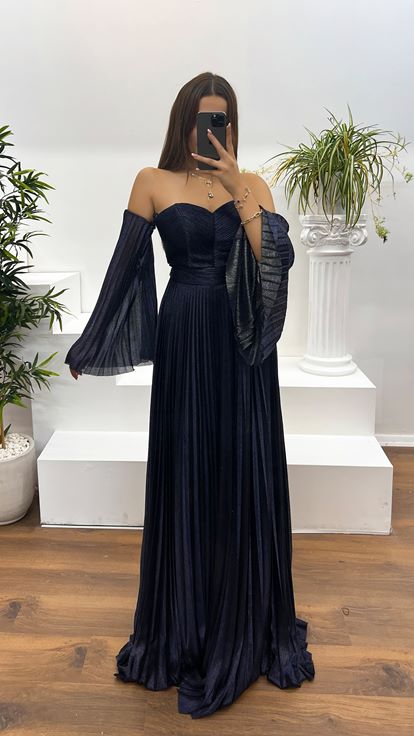 Navy Blue Sweetheart Neckline Pleated Evening Dress