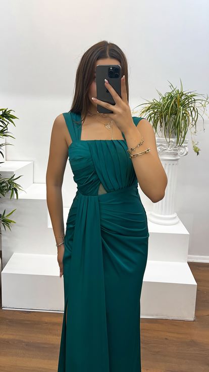 Smaragdgrünes  trägerloses Abendkleid mit Brustdrapierung