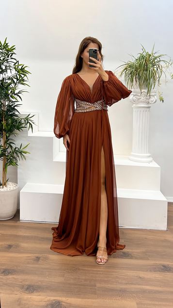 Robe de soirée transparente grande taille en cuivre à col en V et taille