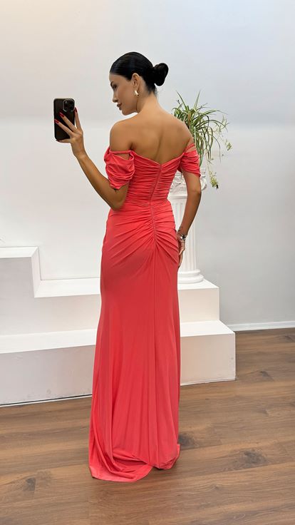 Neon Kayık Yaka Drapeli Abiye Elbise