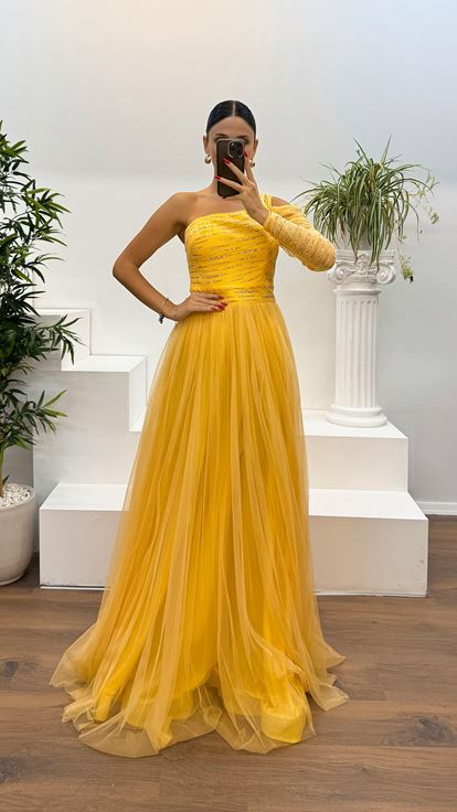 Sarı Tek Kol İşlemeli Tül Abiye Elbise