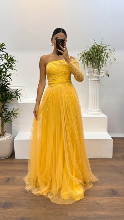 Sarı Tek Kol İşlemeli Tül Abiye Elbise