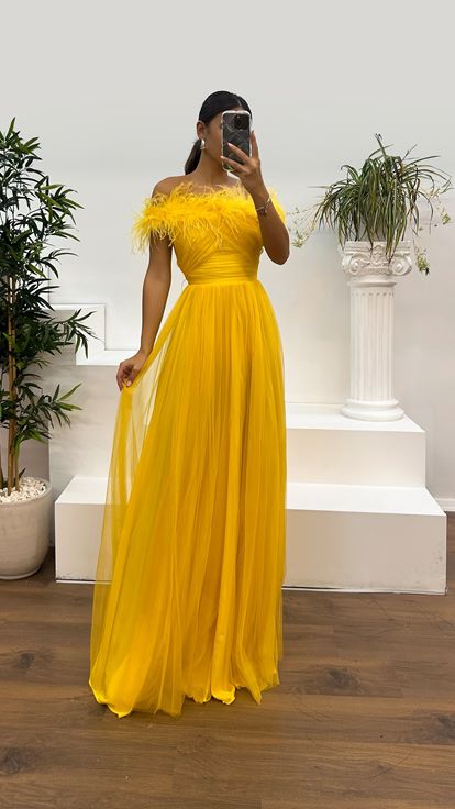 Sarı Tüy Yaka Tül Abiye Elbise