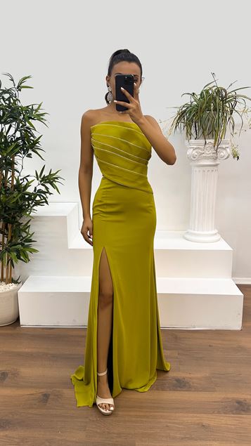 Fresh Green Strapless Design Dress with Embroidered Chest