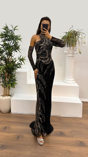 Black Single Sleeve Hand Embroidered Design Evening Dress