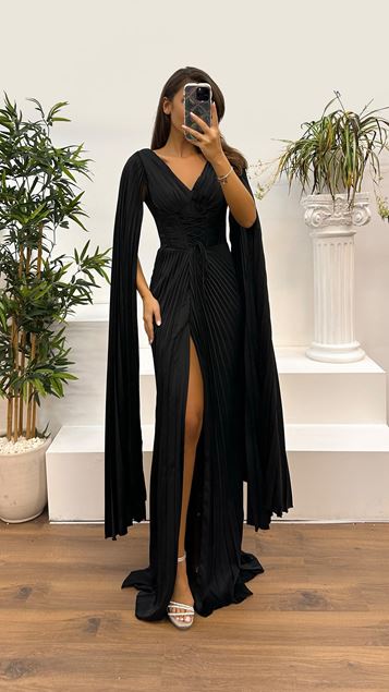 Black Bat Sleeve Pleated Design Evening Dress