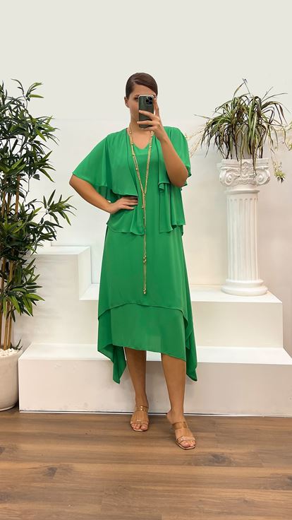 Grüner Abendanzug in Übergröße mit V Ausschnitt und Ärmeldetails