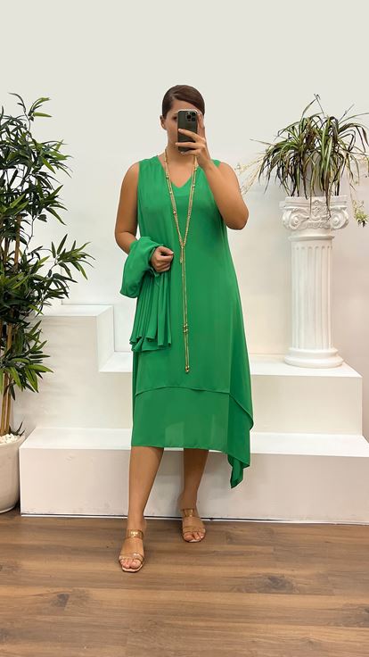 Grüner Abendanzug in Übergröße mit V Ausschnitt und Ärmeldetails