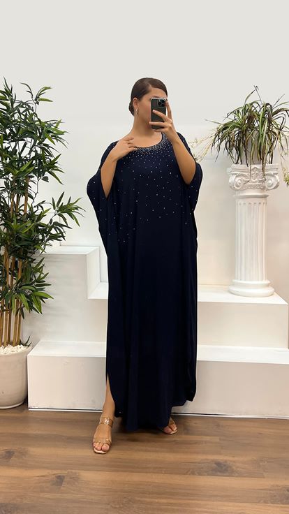 Robe de soirée bleu marine à col rond et détail de pierre, grande taille