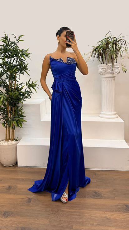 فستان سهرة مزين بدون حمالات من ساكس