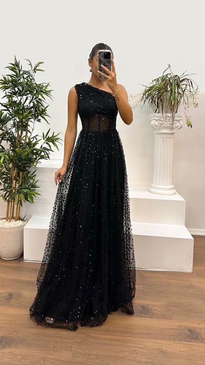 Schwarzes, transparentes, besticktes One-Shoulder-Kleid