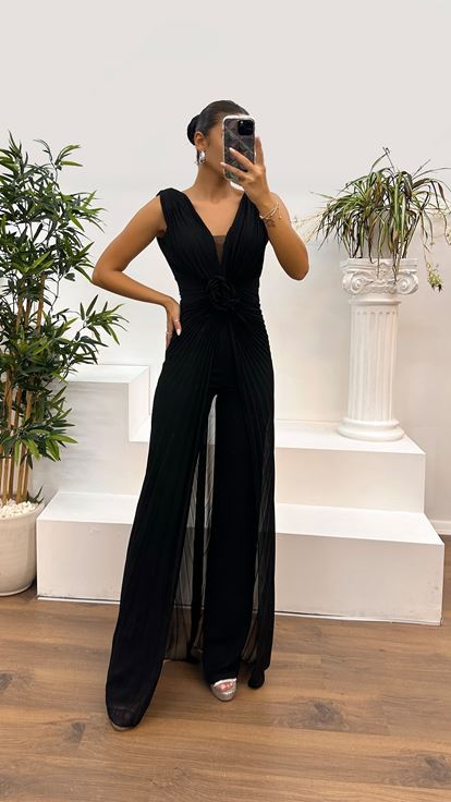 Black V-Neck Waist Rose Detail Pleated Design Jumpsuit