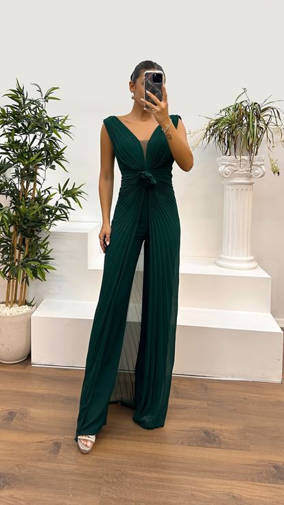 Emerald V-Neck Waist Rose Detail Pleated Design Jumpsuit