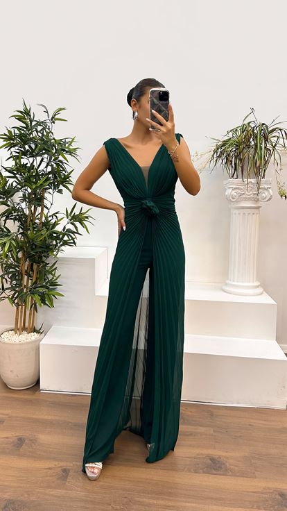 Emerald V-Neck Waist Rose Detail Pleated Design Jumpsuit