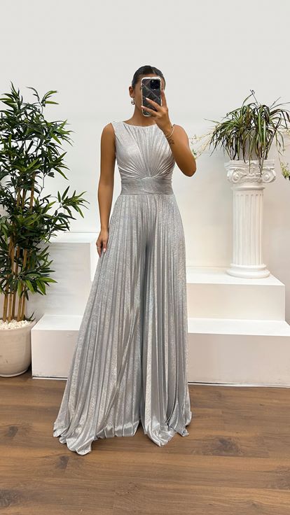 Silver Waist Detail Pleated Design Dress