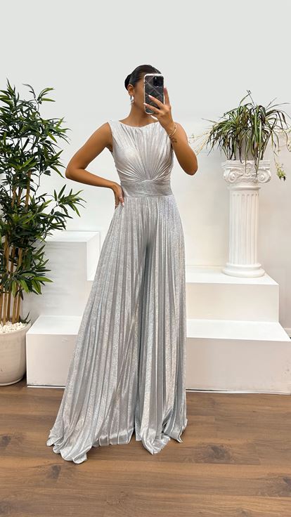 Silver Waist Detail Pleated Design Dress