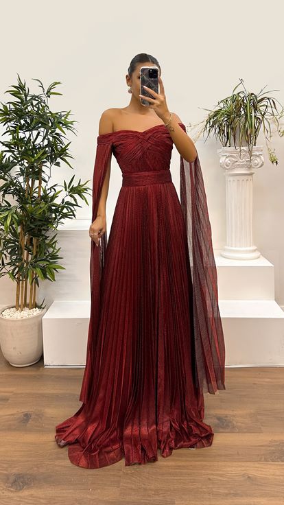 Red Sleeve Detail Draped Design Dress