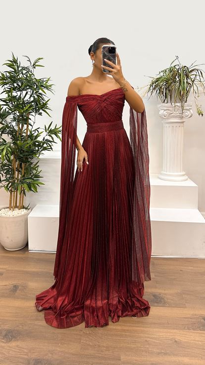 Red Sleeve Detail Draped Design Dress