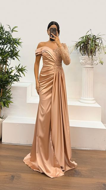 Onion Skin Single Sleeve Lace Detail Satin Evening Dress